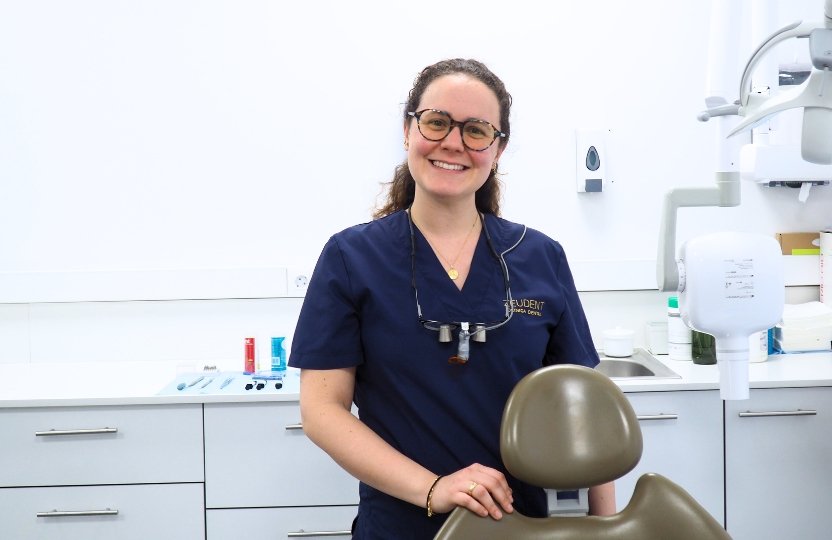 Dra. Sheyla Franjo — Especialista en estética dental